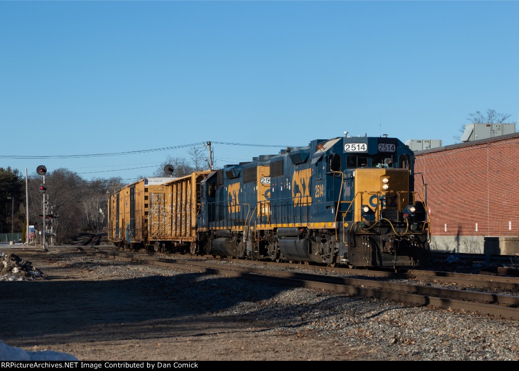 CSXT 2514 Leads L053-19 at Congress St. in Portland